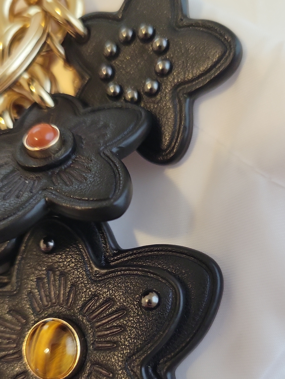 NWOT Coach Flower motif keychain/ bag charm - Picture 4 of 10